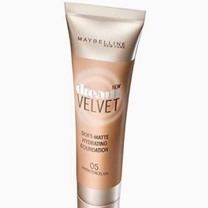 Dream Velvet Soft-Matte Hydrating, Porcelain 05